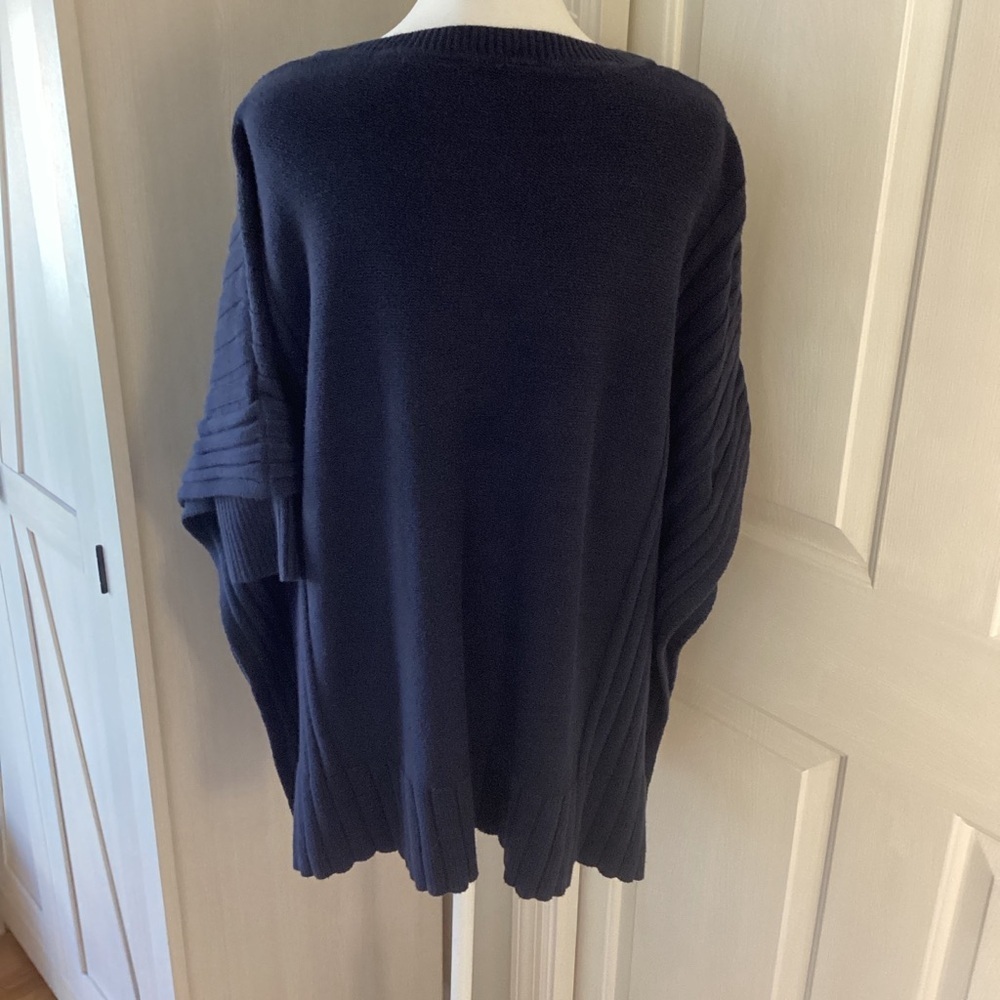 Simply Vera Vera Wang Navy V-Neck Knit Sweater Sz S/M - Picture 4 of 9